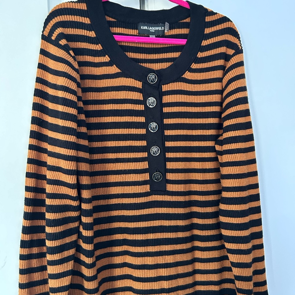 Karl Lagerfield sweater